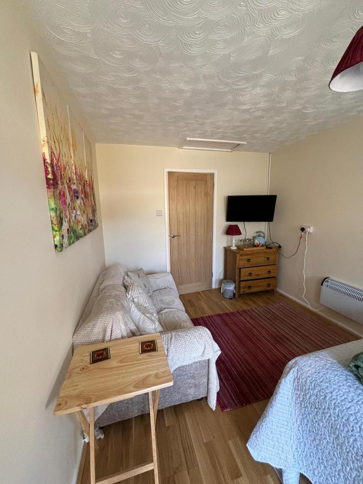 Apartmán 1A Butty Bach Milford Haven Exteriér fotografie